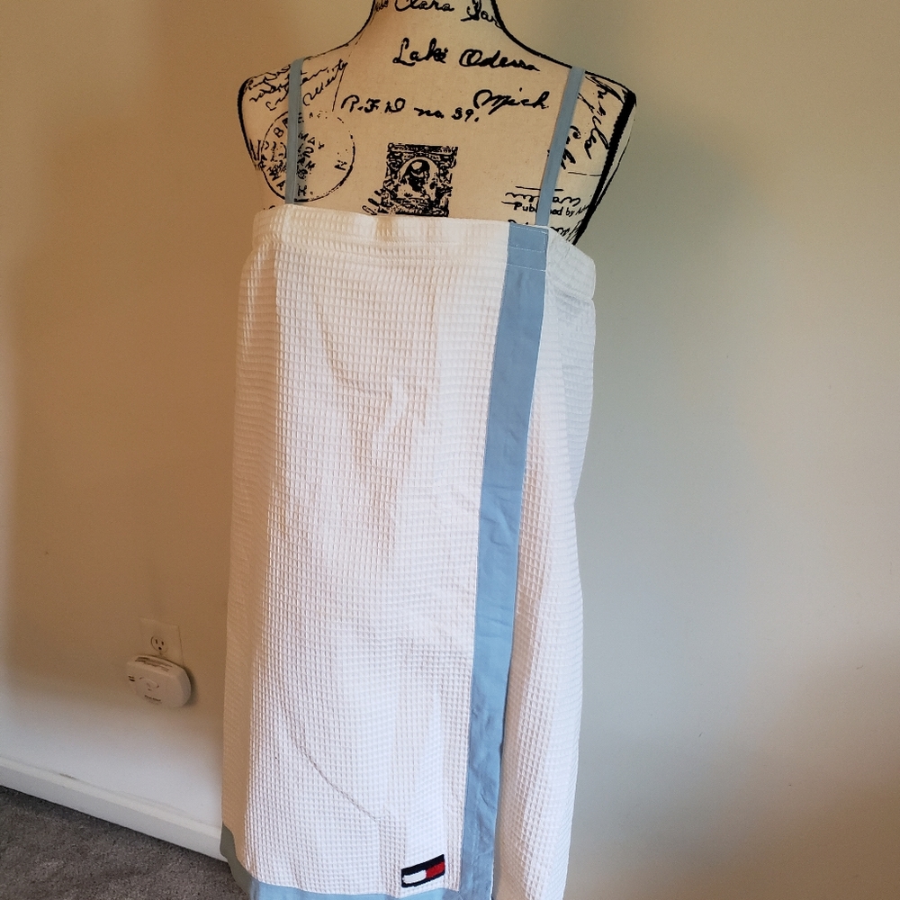 Tommy Hilfiger After Shower Wrap with Robe